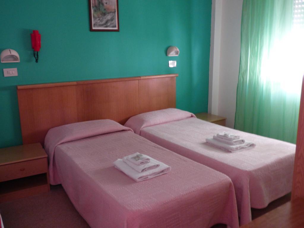Consul Hotel Rimini Kültér fotó